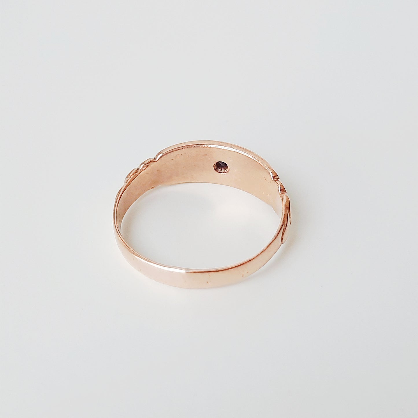 Seed pearl & sapphire band rosé gold