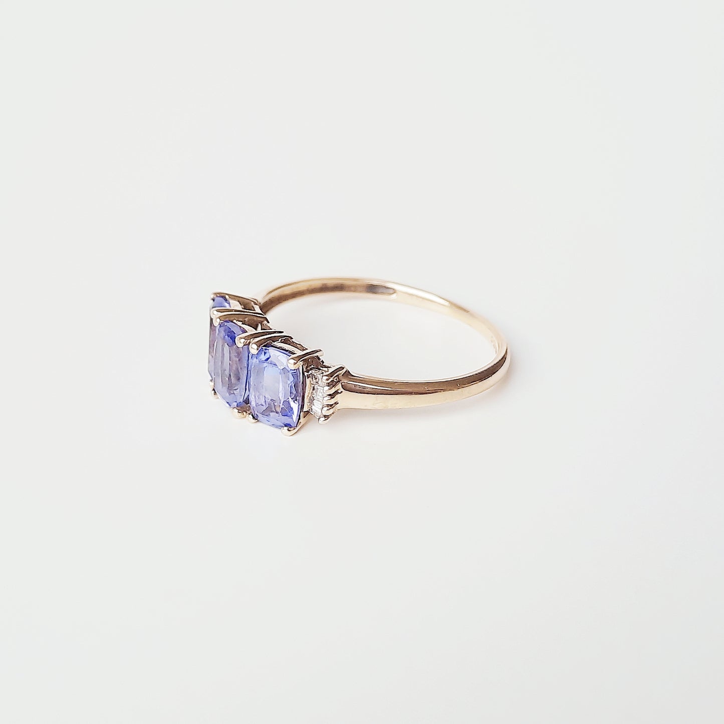 Tanzanite & diamond ring | NEW