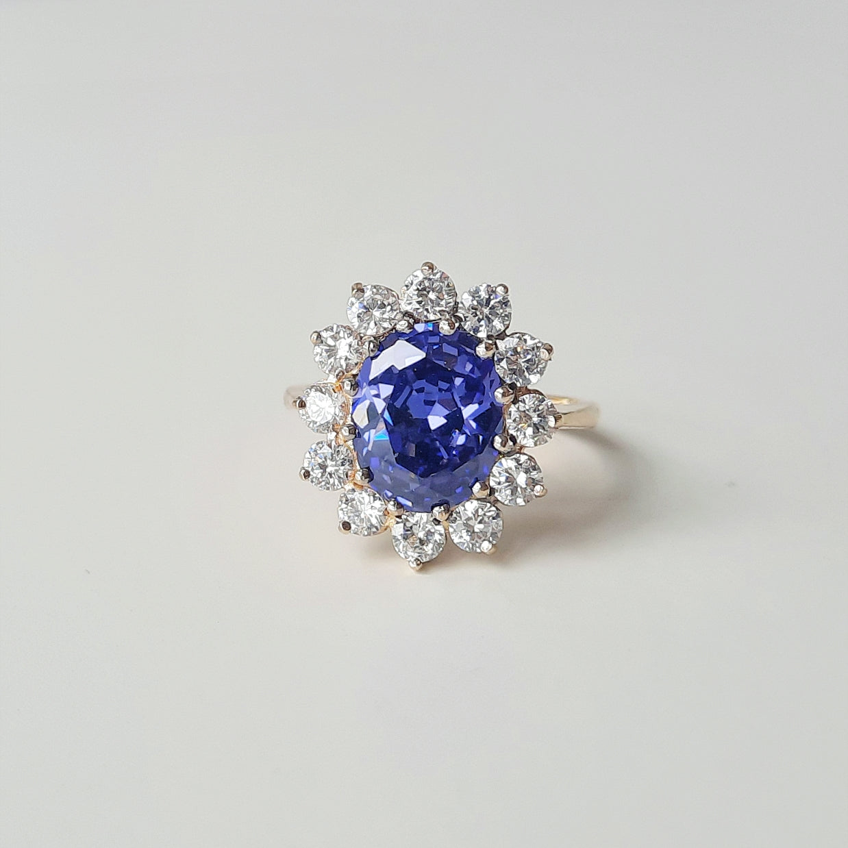 White & blue flower ring